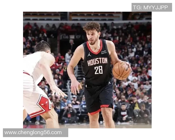 美媒分析:申京保持三分威胁 火箭需突破阿门与亚当斯空间限制